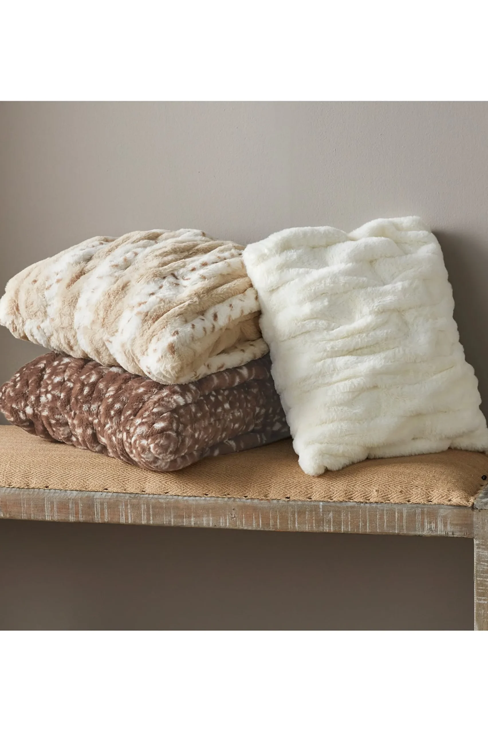 Bedding Essentials|pillows-Soft Surroundings La Parisienne Faux Fur Pillow Snow Leopard