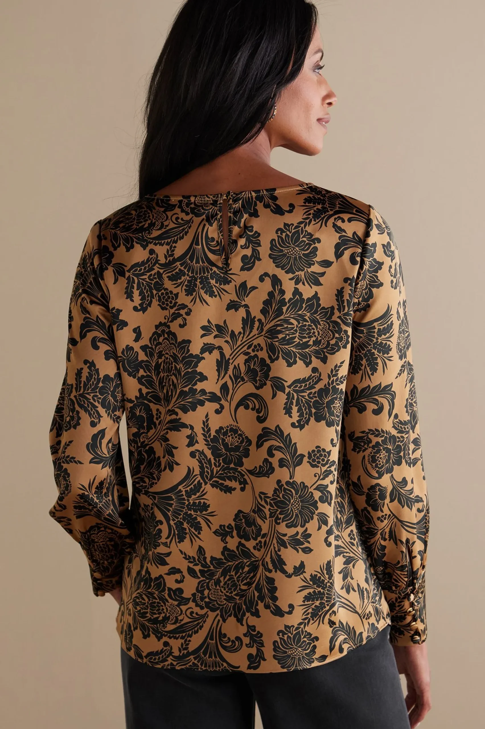 Feminine Flourish|long sleeve-Soft Surroundings Maiya Top Neutral Floral